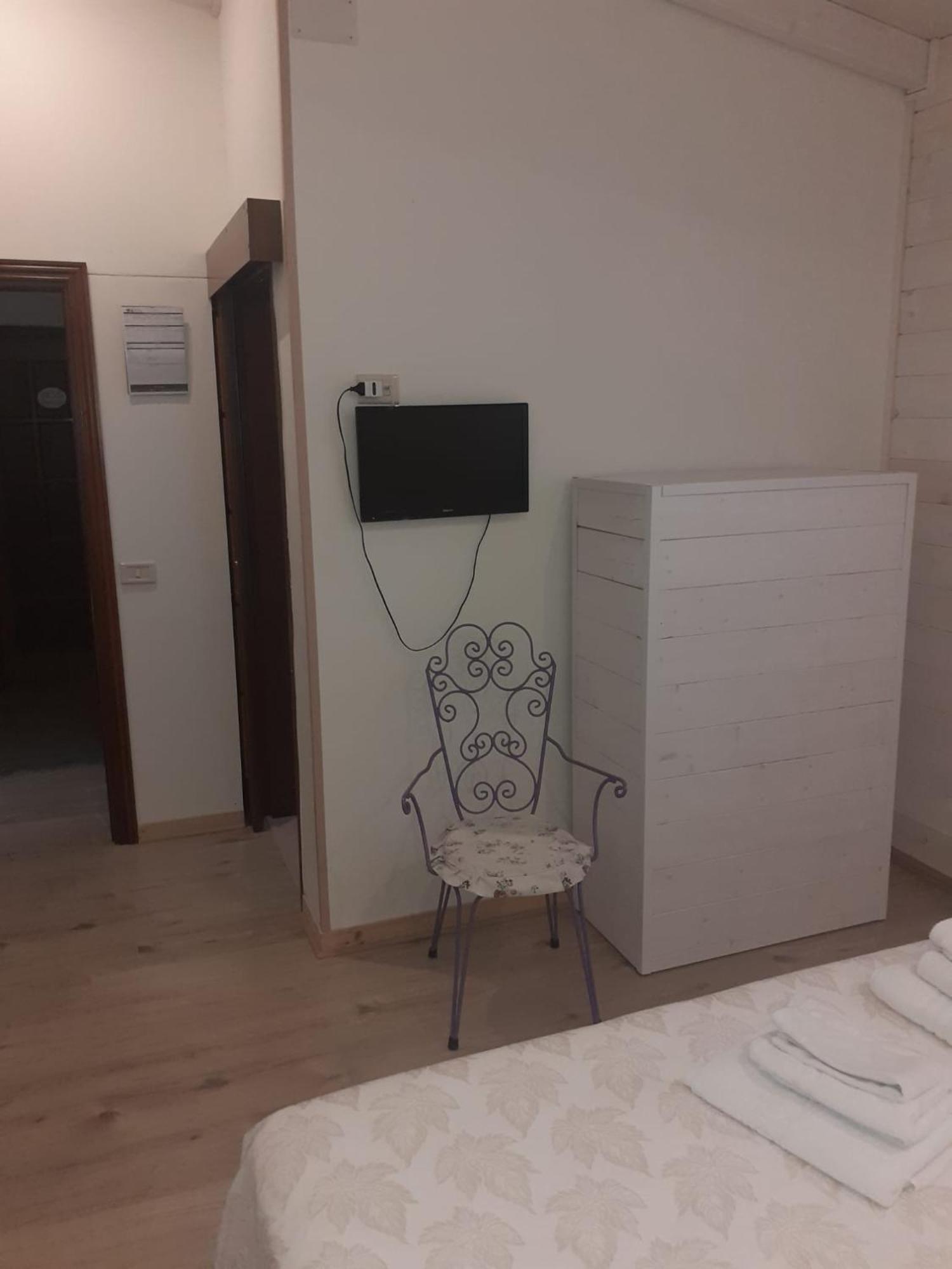 Villa Lina Bed&Breakfast Таранто Екстериор снимка