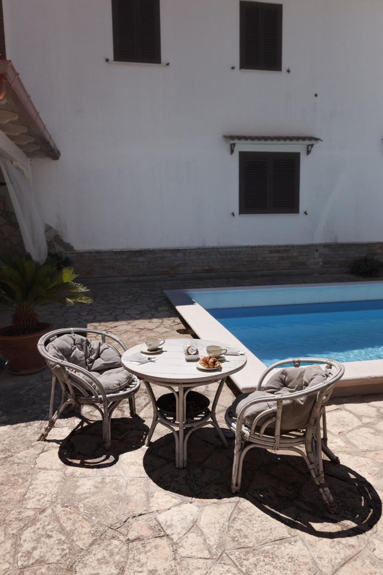 Villa Lina Bed&Breakfast Таранто Екстериор снимка