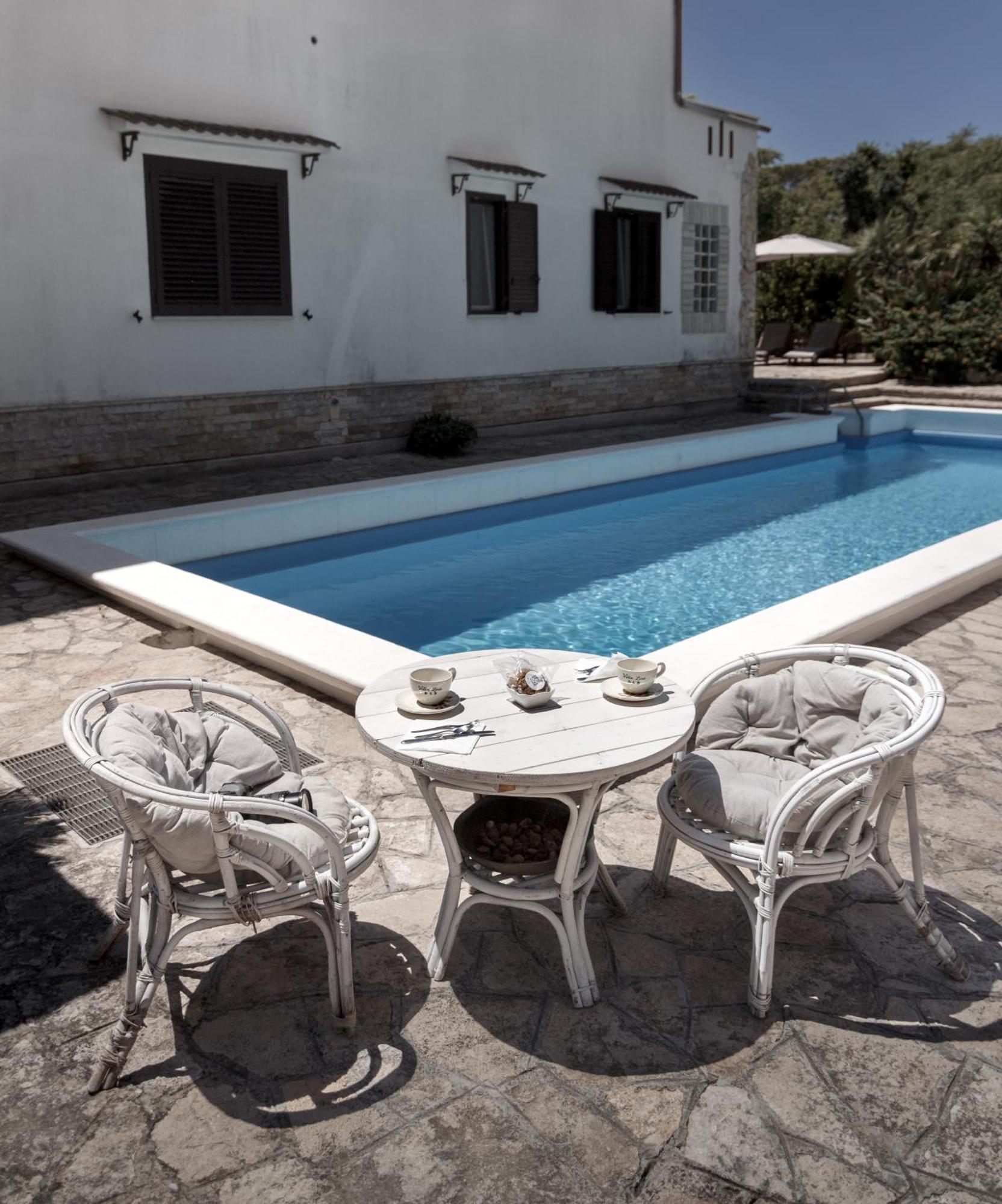 Villa Lina Bed&Breakfast Таранто Екстериор снимка