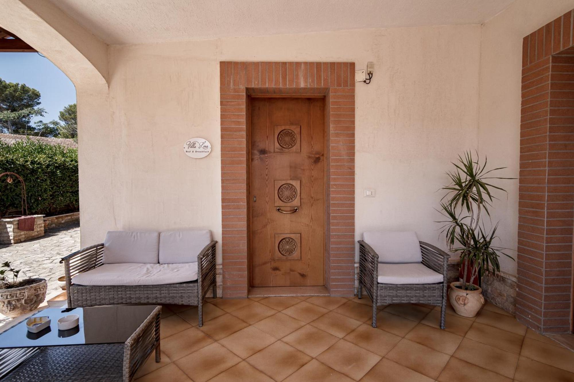 Villa Lina Bed&Breakfast Таранто Екстериор снимка